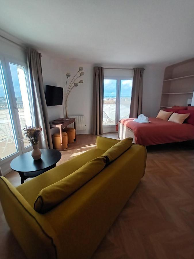 Paris Balcony Top Floor Room Exterior photo